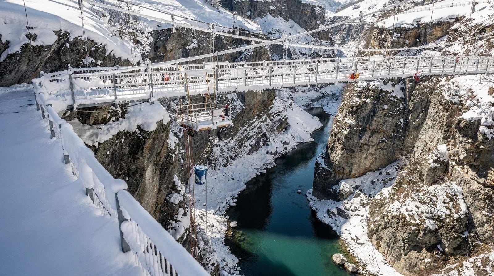 Saltei da ponte do Kawarau