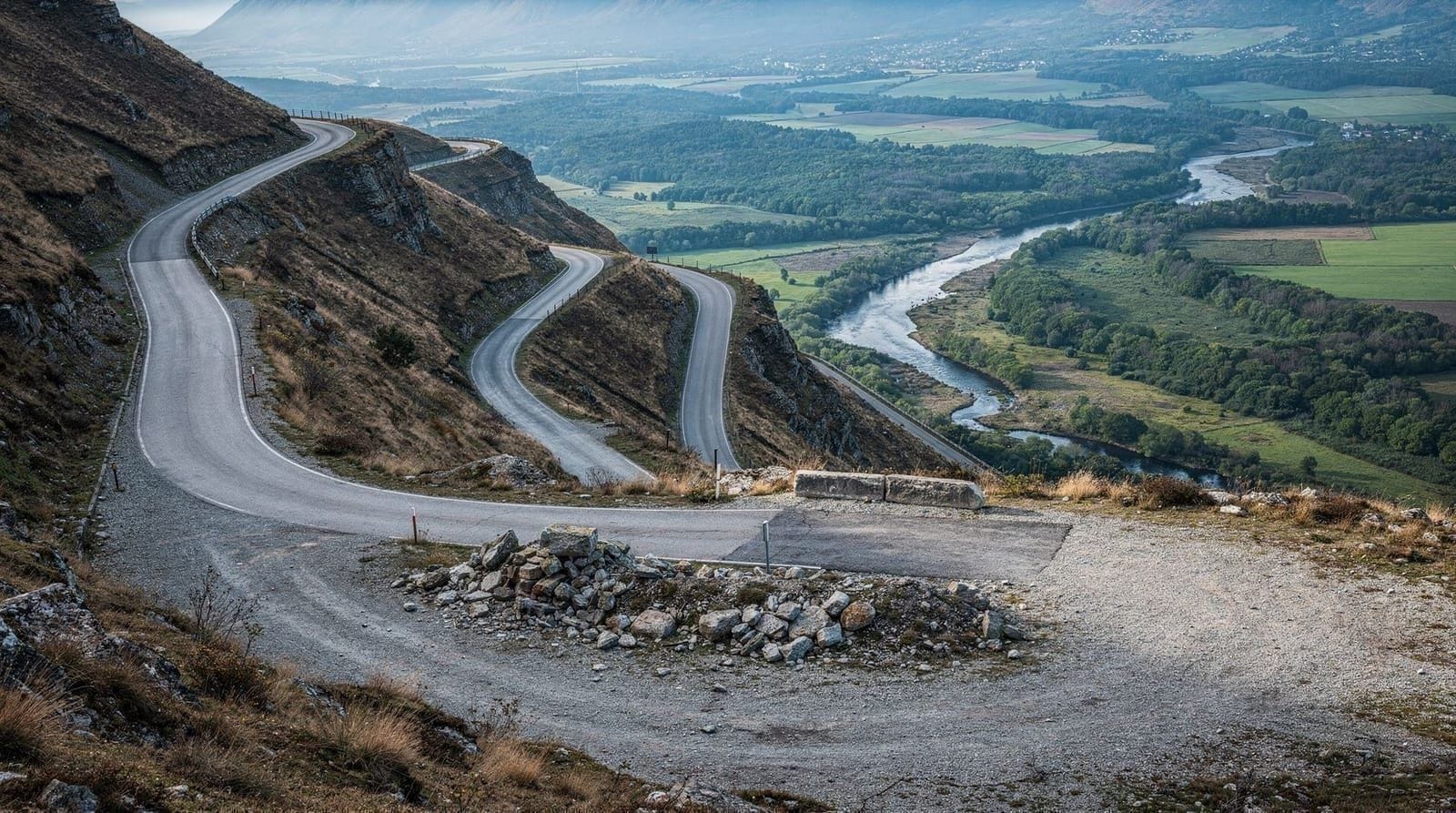Crown Range Road