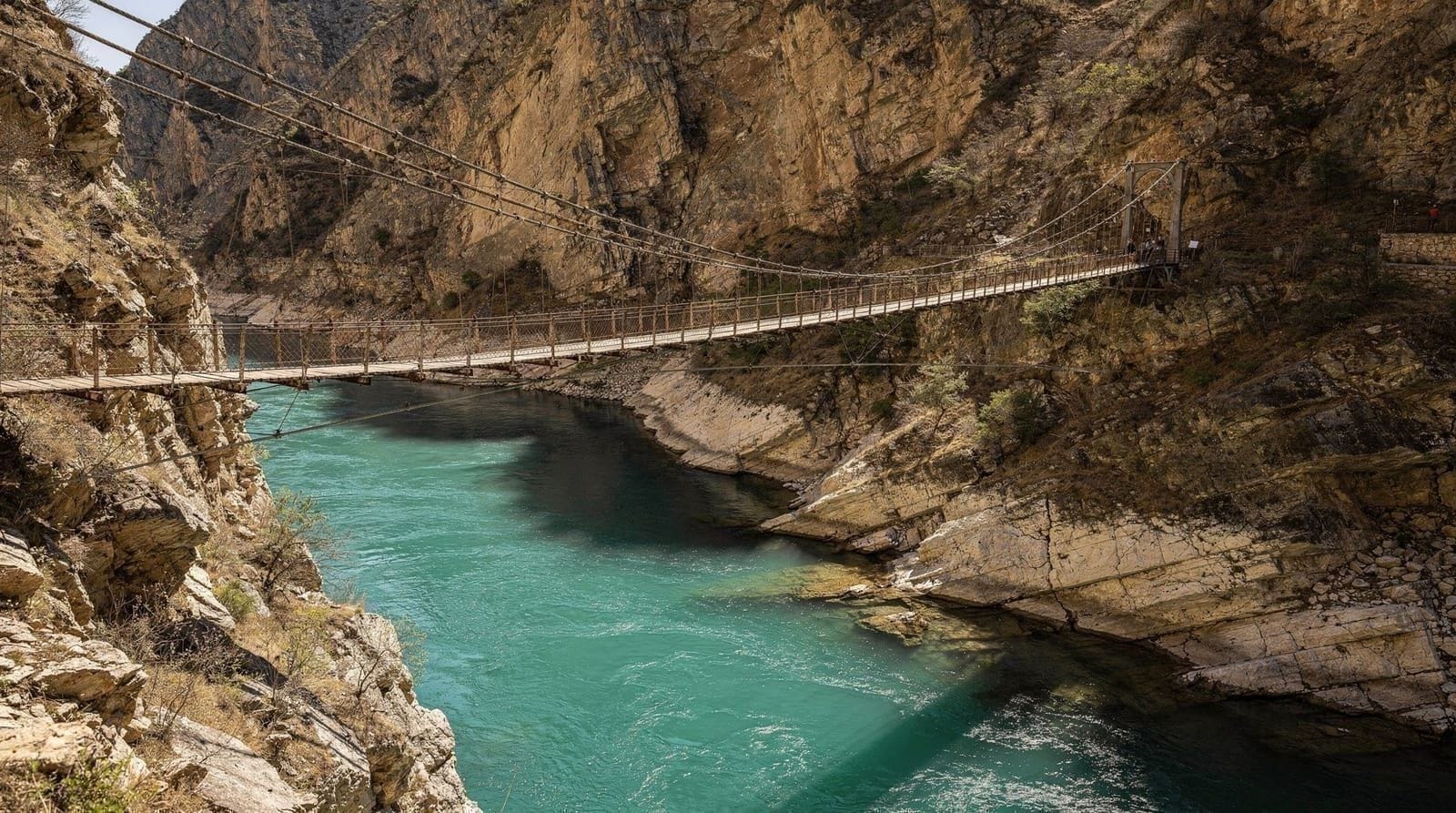 Kawarau Gorge e a primeira ponte de bungy jump do mundo