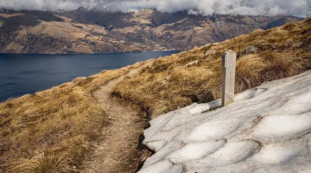 The Lake Dunstan Trail: Cromwell to Clyde by bike