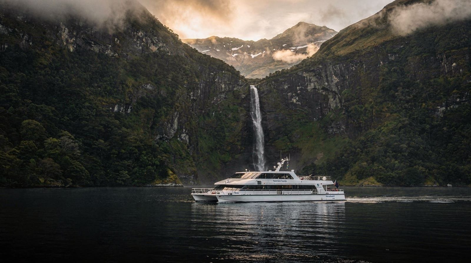 Cruzeiros no Milford Sound comparados